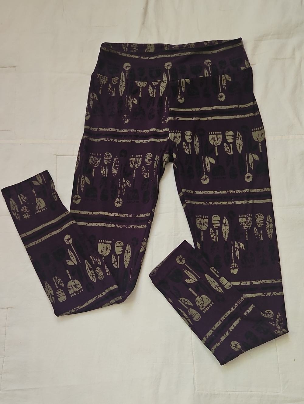 LuLaRoe One Size Purple Striped Print Leggings